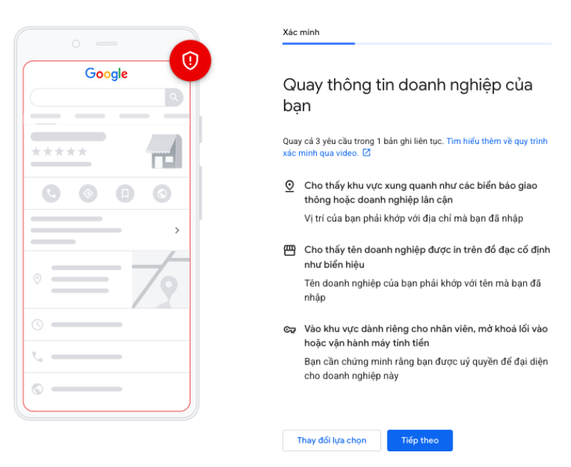 Khung hình video xác minh Google Maps quay biển hiệu doanh nghiệp cùng số nhà và tên đường trong một cảnh liền